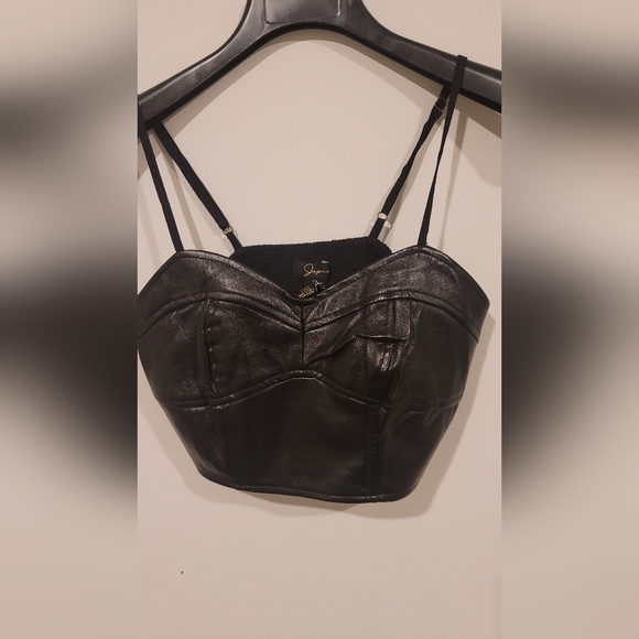 Japra Small size crop top Black - Picture 1 of 5